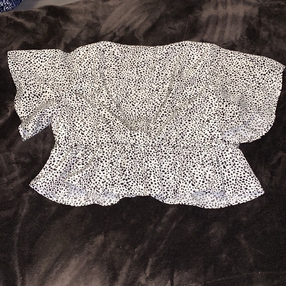 Top - Picture 2 of 2